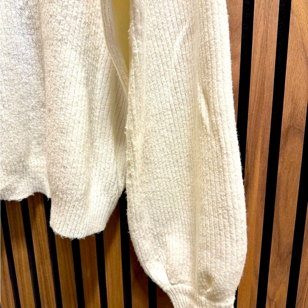 Elegant White Women's Mock Turtleneck Sweater - Picture 3 of 4